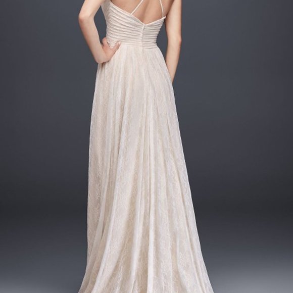 David's Bridal Galina Soft Lace Wedding Dress With Pleated Top Size 8 - Picture 2 of 13